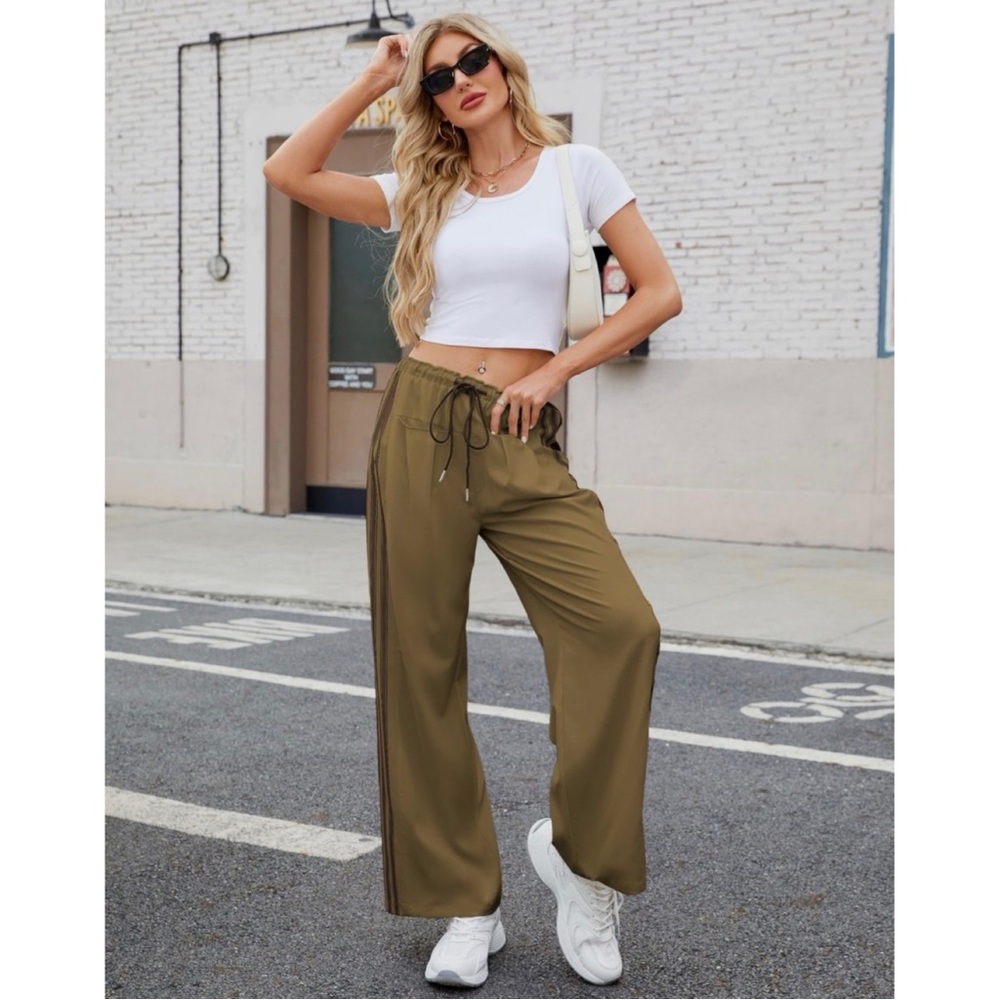 Women's Wide Leg Drawstring High Rise Slouchy Pant Olive Green w/Brown Stripes L